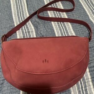 Women’s Portland leather Crossbody Shoulder Bag in Rose Red